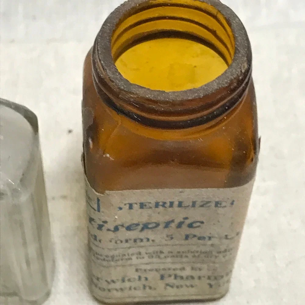 Vintage Apothecary Bottles, Cloudy Glass‎ Vintage, Wedding Decoration, Farmhouse - Picture 6 of 9